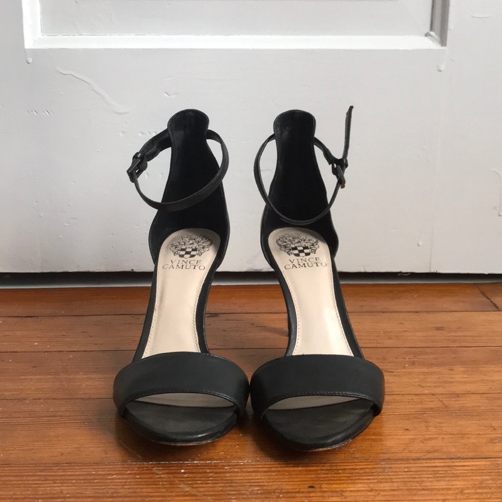 Vince Camuto 7 1/2 sandal